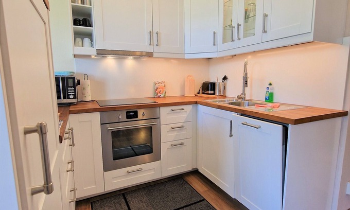 Heiligenhafen Apartamento | Generously cut and fully equipped holiday apartment for 4 people (Schl