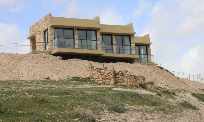 West Bank Cabina | Genesis Land Desert hospitality