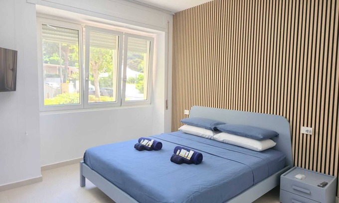 Gaeta Apartamento | Geneva House: luxury beachfront apartment with parking space and renowned view