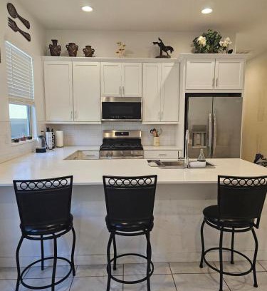 Maryvale Apartamento | genie palace at statefarm stadium