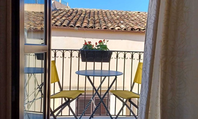 Corso dei Mille - Sant'Erasmo Apartamento | Genius Home - Bright apartment in the heart of the historic center