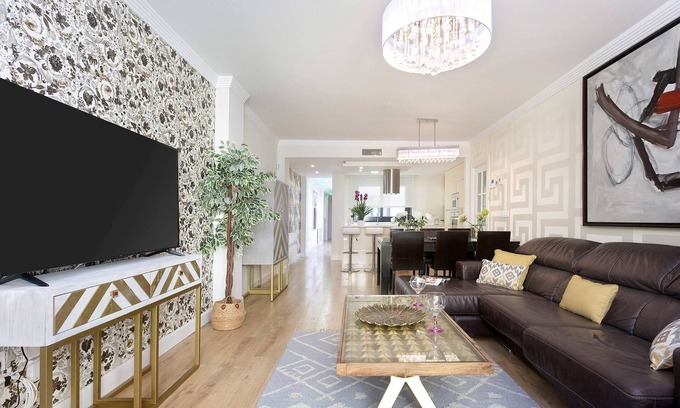 Camino de Ronda Apartamento | Genteel Home Velazquez