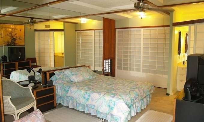 Makaha Condominio | Lujo asequible real ~ 1250 s. f Beauty ~ Unidad grande frente a la playa