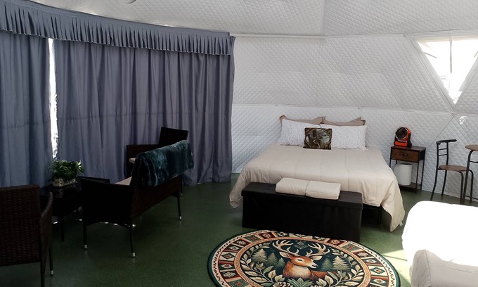 Plains Casa | Geodesic Glamping Dome with Incredible views in Plains & just 10 miles to Quinns