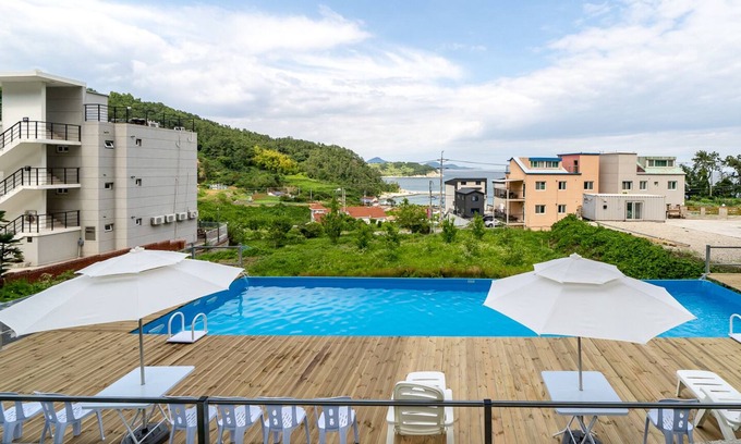 Sibang-ri Condominio | Geoje Amor Family Pension