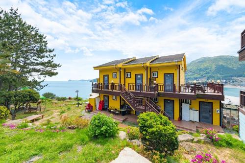 Irun-myeon Casa | Geoje Badaga Joa Pension
