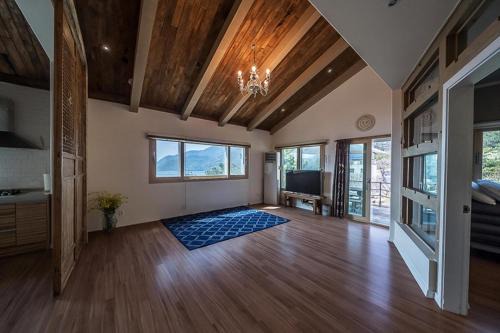 Geoje Casa | Geoje badatga, Aesop ajeossine jip