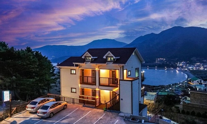 Irun-myeon Apartamento | Geoje Cheongsol Pension