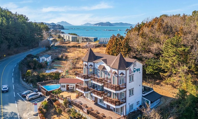 Geoje Casa | Geoje Come and Stay Pension