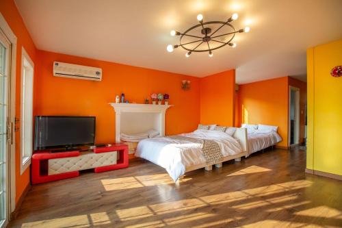 Irun-myeon Casa | Geoje Phil Painting Pension for One Night and Three Days