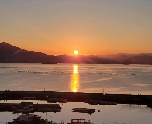 Geoje Apartamento | Geoje Seaside Luxury Family Villa
