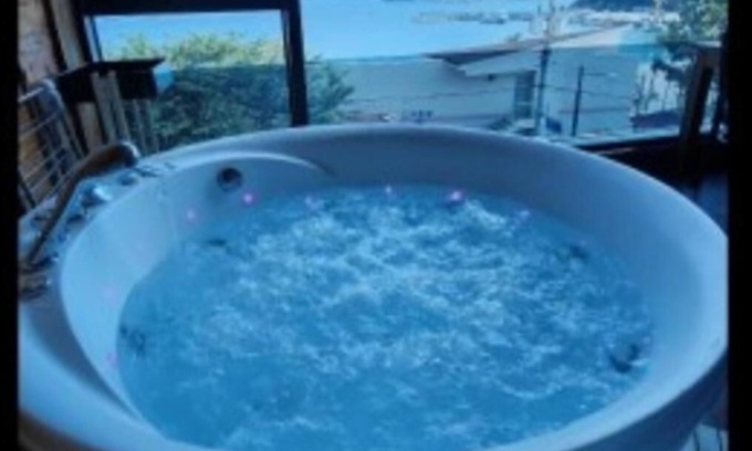Irun-myeon Casa | Geojedo N White Pension