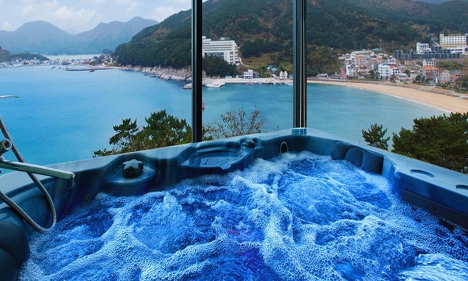 Irun-myeon Casa | Geojedo Yujahyanggi Pension