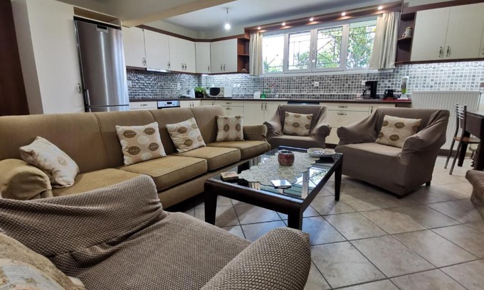 Sipiada Casa | George’s House