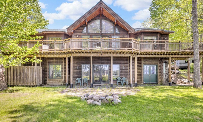 Franklin Casa | Georges Pond Hideaway - Bright and Sunny Oasis!
