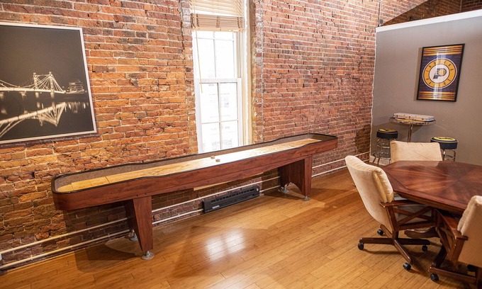 Wholesale District Apartamento | Georgia Street 4 Bedroom Condo Downtown!!