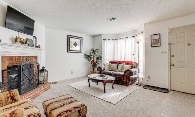 Stone Mountain Casa | Georgia Townhome - 3 Mi to Stone Mountain Park!