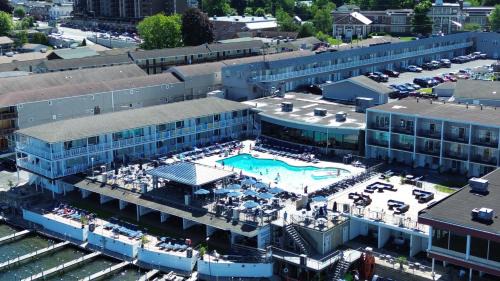 Lake George Complejo | Georgian Lakeside Resort