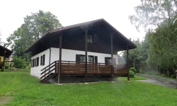 Kattersdorf Apartamento | Geräumiges Ferienhaus mit Kaminofen und Garten