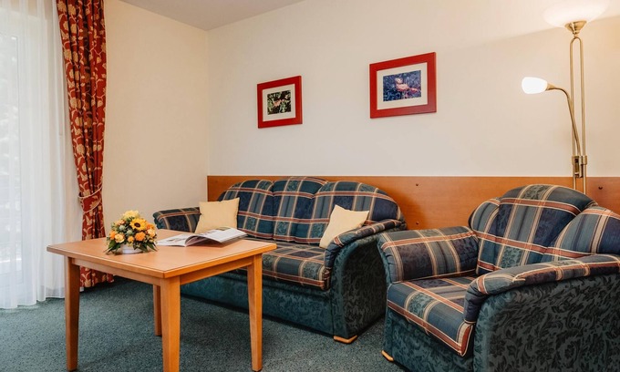 Wurding Apartamento | Geräumiges Zwei-raum-appartement mit Balkon