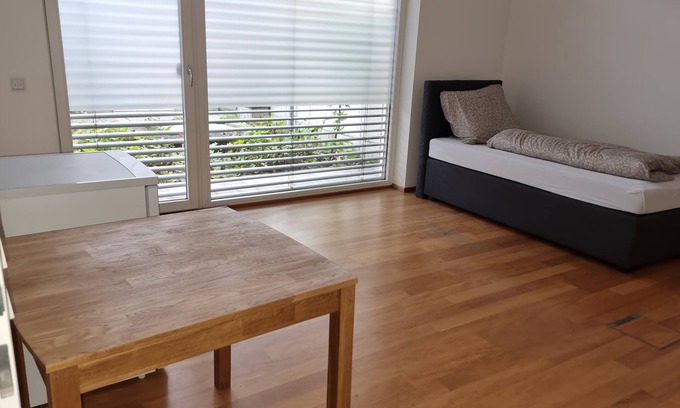 Helpfau-Uttendorf Apartamento | Geräu. Ground floor apartment with terrace in the village center with 8 bedrooms. 2 bathrooms and a kitchen