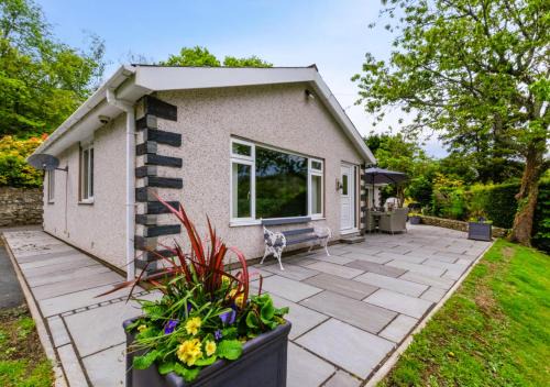 Llanelltyd Casa | Gerddi'r Coed