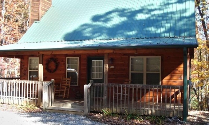 Blairsville Cabina | Alejarse de todo en esta cabina de la Inmaculada en el bosque