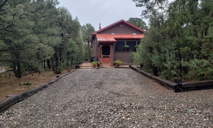 Tijeras Casa | ¡Escápese a las montañas frescas y relájese en la bañera de hidromasaje o disfrute del aire libre!