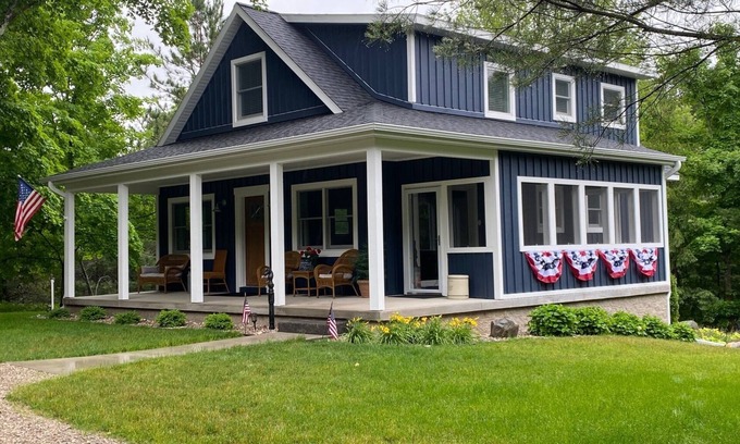 Traverse City Casa | Get away to the Traverse City area, private setting great location.