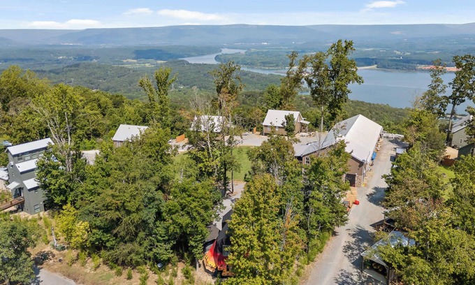 Bryant Cabina | Get InTents indoor pool, hot tub, & more!