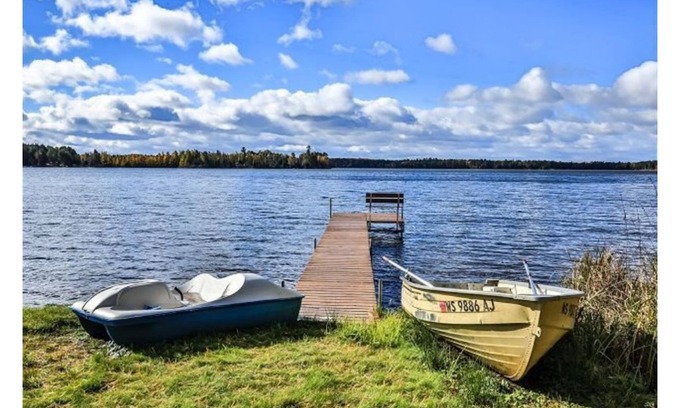 St Germain Casa | Get Lost on Lost Lake in this cozy 3 bdrm home w/ firepit and dock.