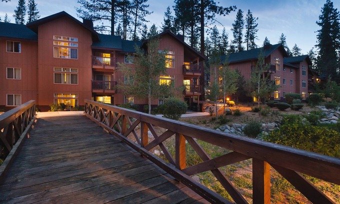 Round Hill Village Complejo | ¡Vuelve a conocer la vida!