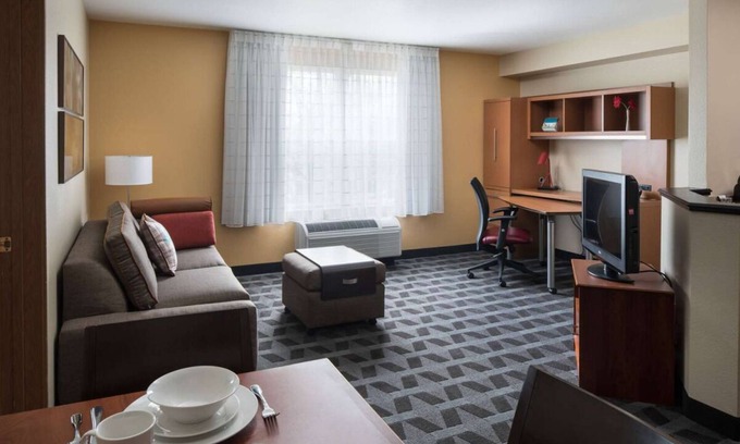 Renton Complejo | Get Ready for a Blissful Getaway! Near Gene Coulon Memorial Beach Park