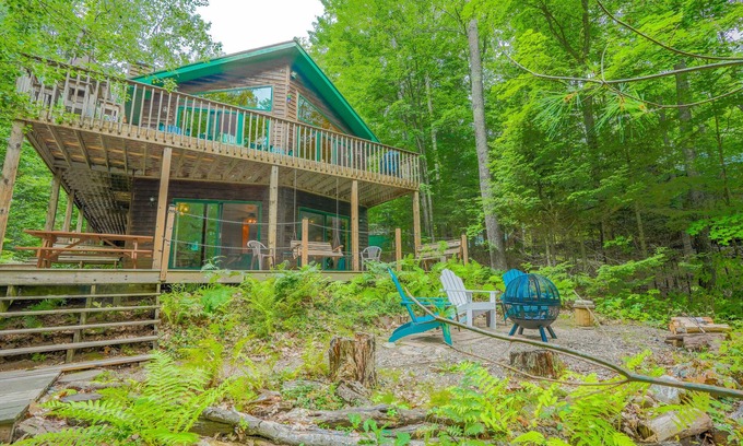 Hayward Casa | * Hipp's Hideaway en Tiger Cat Cove ==> En el lago y en DOS acres arbolados