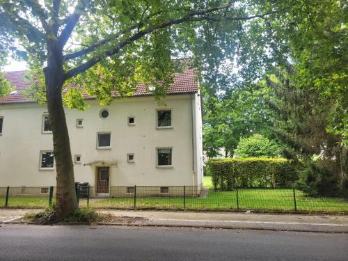 Krayer Straße Apartamento | Get-your-flat - traumhaft niedliche FeWo149, 2 Zr Kü Bad, Haustier nur auf Anfrage, ruhig & stadtnah EG - TOP
