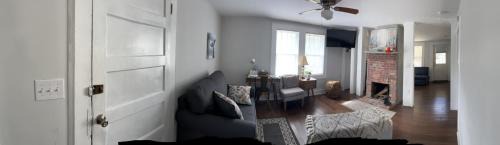 New Bern Casa | Getaway Country Cottage -Entire House w/Fireplace