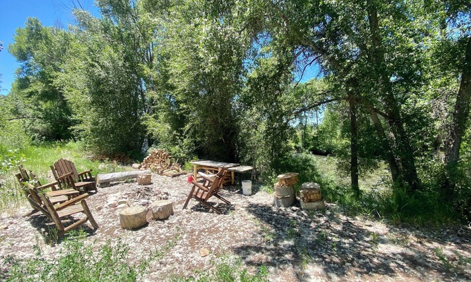 Almont Casa | ¡Alejarse de todo! Juega en 38 acres en el río Gunnison !!