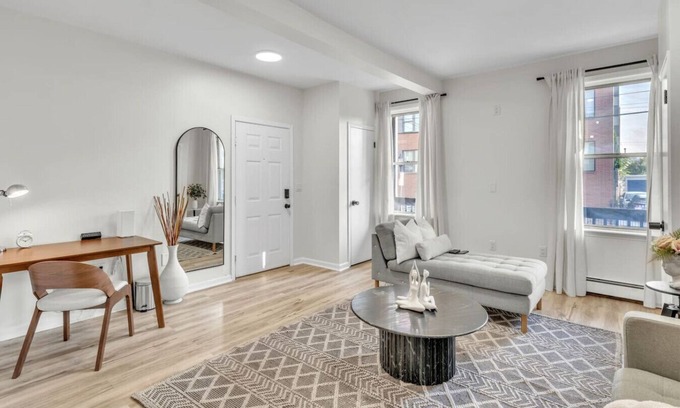 Hackensack River Waterfront Apartamento | Getaway Private 2 Bedroom Apt Near NYC