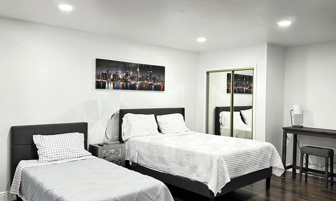Lutz Apartamento | Getaway / Private SUITE B Tranquility 🏡 close to ✈️ beach, mall, park, zoo