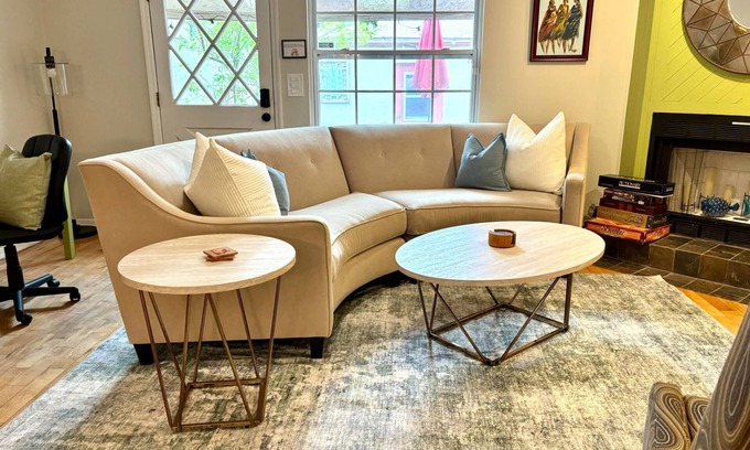 Town N County Park Casa | Getaway to Iki - End Unit Townhome - Close to Tampa Bay & Downtown - Minutes to Airport