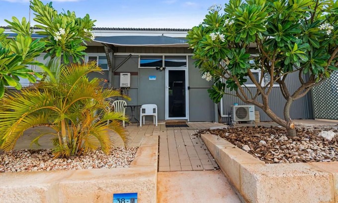 Exmouth Villa | Getaway Villas Unit 387