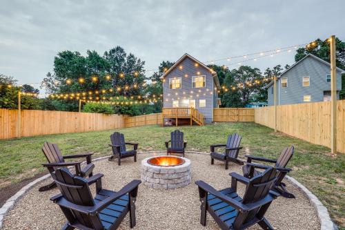 Asheville Casa | Getaway with Fire Pit 3 Mi to River Arts District!