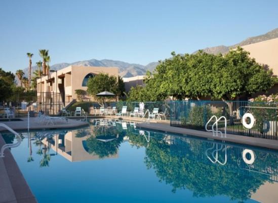 Baristo Complejo | GetAways at Vista Mirage Resort