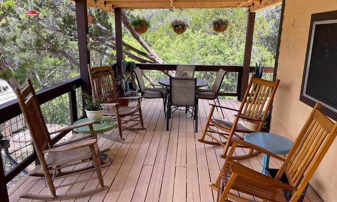 Lakehills Cabina | Giddy Up Cabin in Lakehills