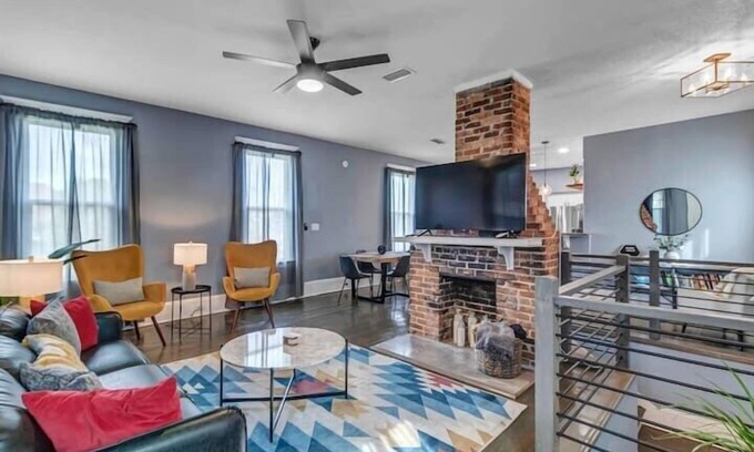 Springfield Apartamento | Gigantic duplex in Springfield
