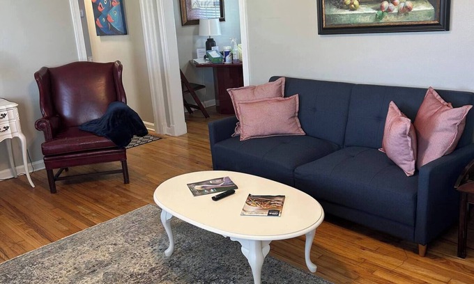 Mobile Condominio | Gigi's Midtown Getaway #2