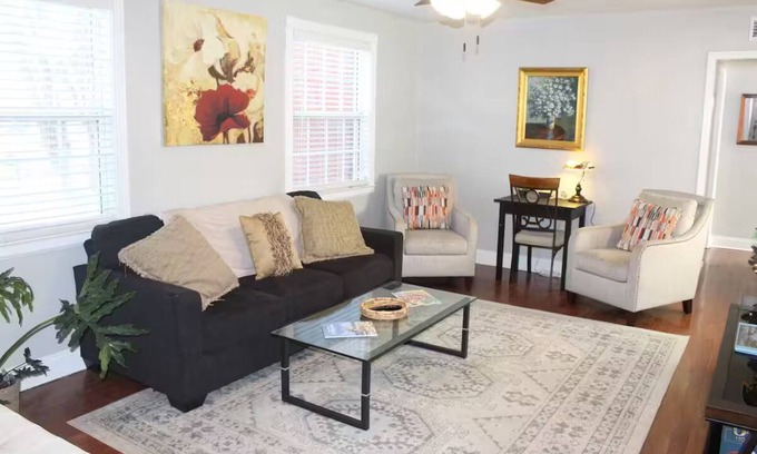 Mobile Condominio | Gigi's Midtown Getaway