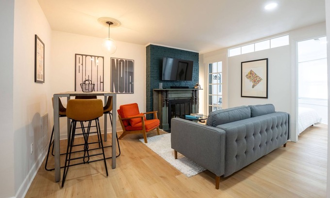 Shaw Apartamento | Gilded Nest - 2BR English Basement in Logan Circle