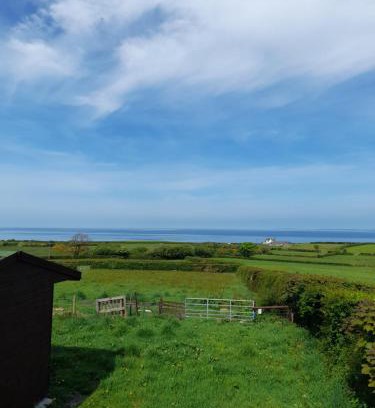 Dinas Otro | Gilfach