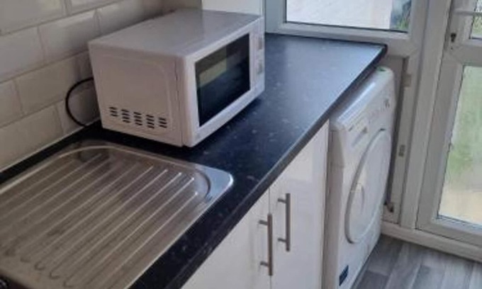 Gillingham Casa | Gillingham Retreat - Spacious 4 Bedroom House